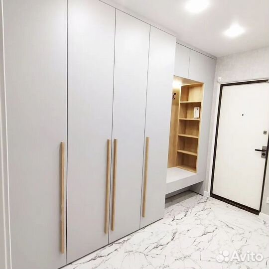 Распашной шкаф