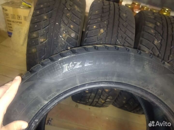 Kumho I'Zen RV Stud KC16 235/55 R17 103T