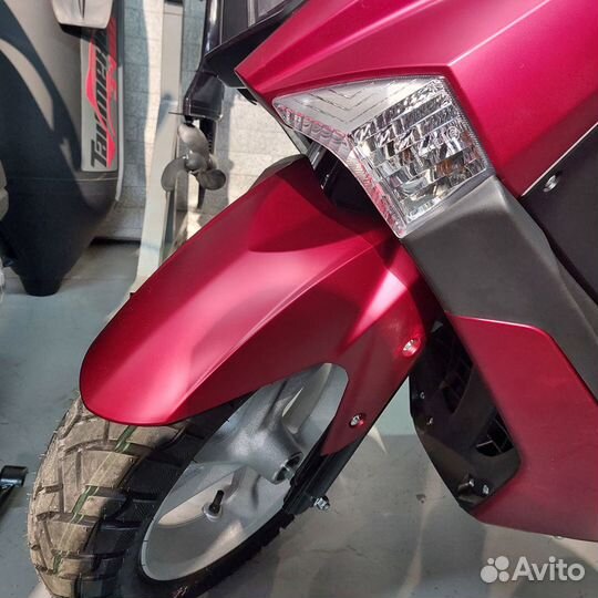 Макси-скутер Vento MAX