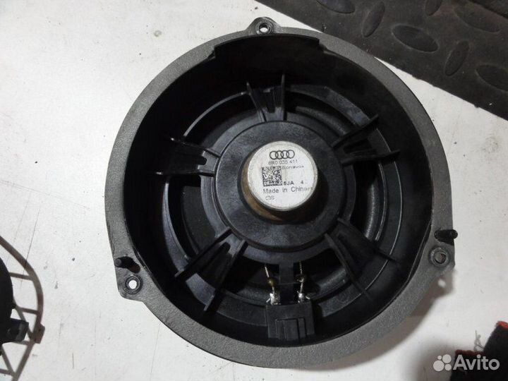 Динамик задний Audi Q3