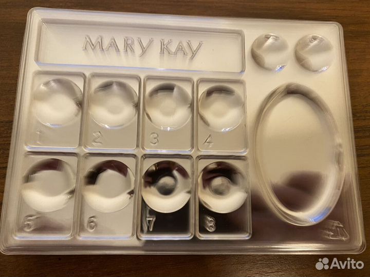 Палетки для макияжа