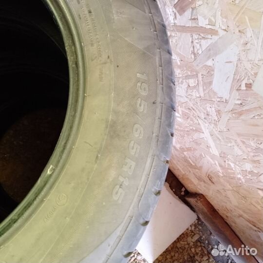 Viatti Strada Asimmetrico V-130 195/65 R15