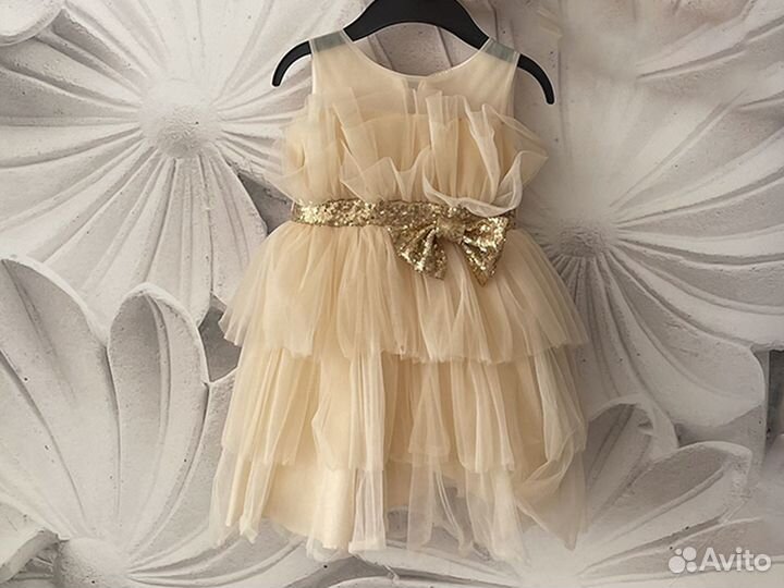 Детское нарядное платье 104-110 см