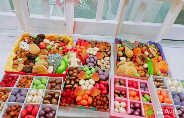 Подарочные наборы сухофрукты орехи