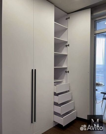 Стильный шкаф