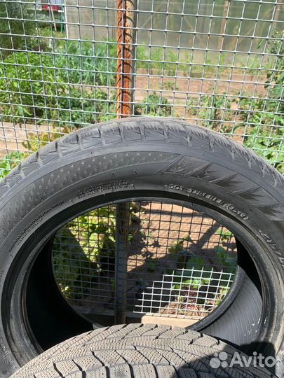 Hankook Winter I'Cept IZ2 215/55 R16 97T