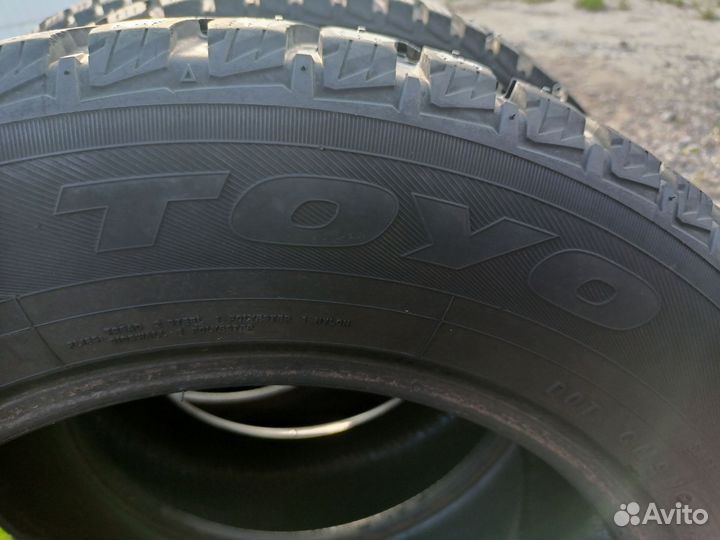 Toyo Observe Ice-Freezer 195/65 R15