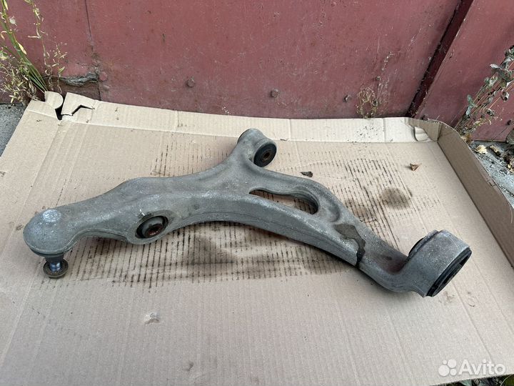Продам нижний левый рычаг от Ауди Q7(оригинал)