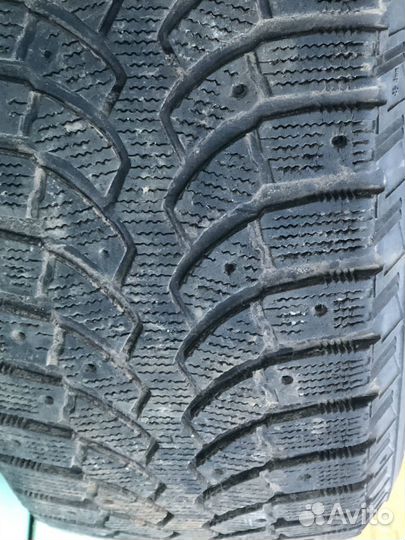 Bridgestone Blizzak Spike-01 225/60 R18 104T