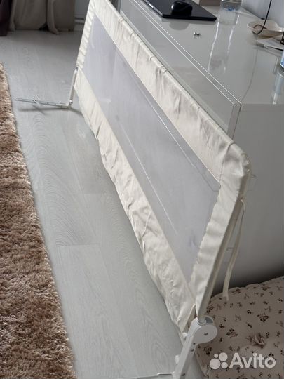 Барьер защитный для кровати