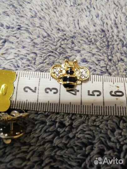 Брошь пчелка
