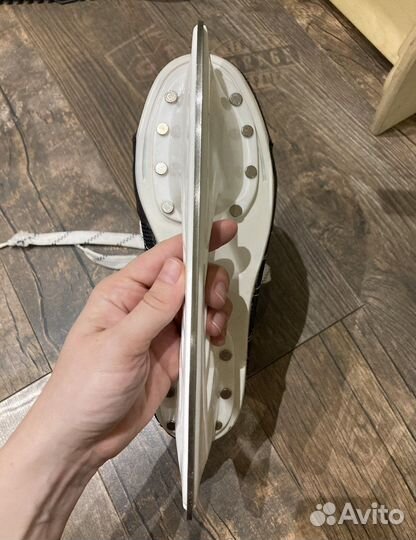 Коньки хоккейные б/у размер 39