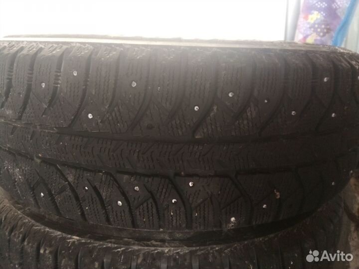 Bridgestone Ice Cruiser 7000 225/65 R17