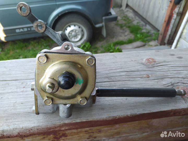 Редуктор рулевой колонки ваз-2104
