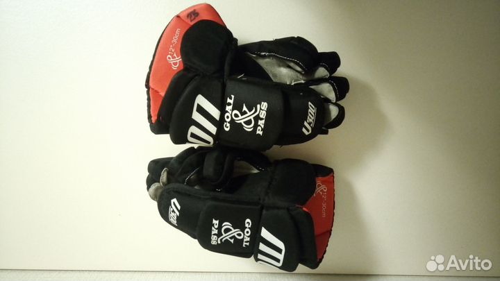 Перчатки хоккейные Motion U-300