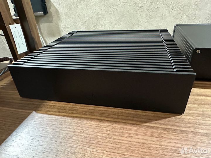 Сетевой аудиоплеер Roon Nucleus