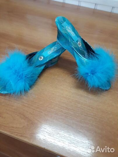 Тапочки домашние, новые.С пушком