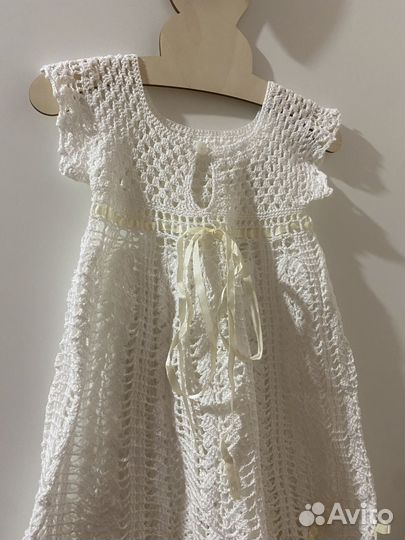 Вязаное платье ручной работы для девочки