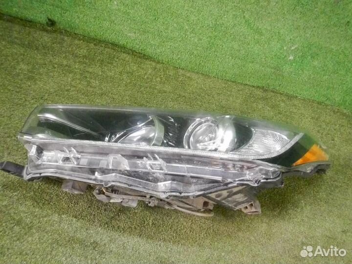 Фара левая Toyota Highlander