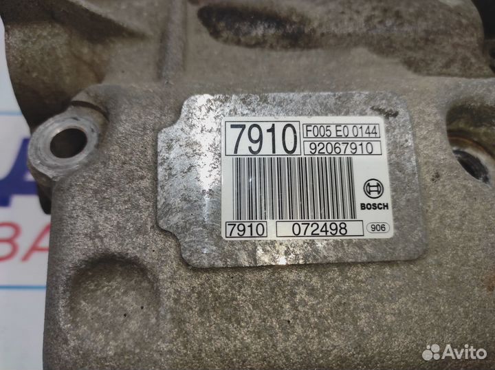 Коллектор впускной Opel Antara (C105) 92067910