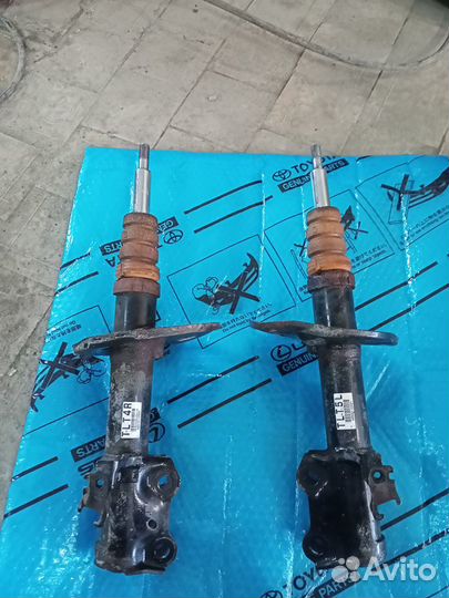 Амортизаторы toyota Auris