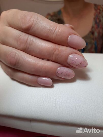 Маникюр и педикюр Выборная