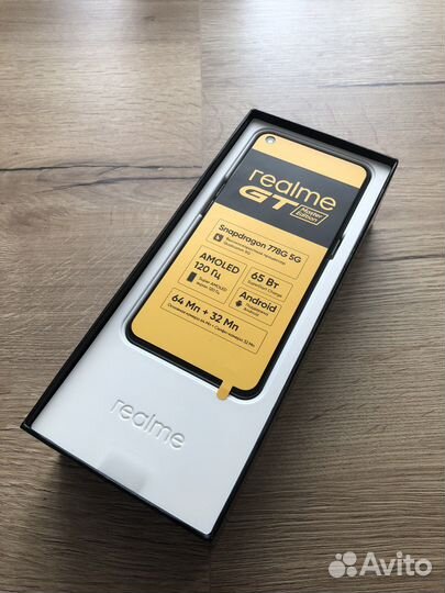 Смартфон Realme GT