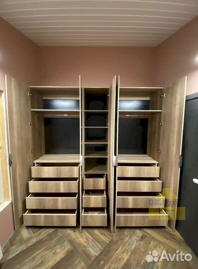 Шкаф распашной