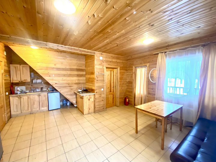 Коттедж 180 м² на участке 12,3 сот.