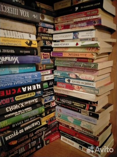 Книги разных авторов и жанров