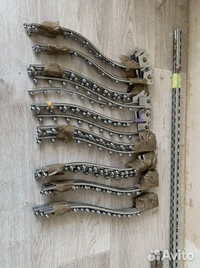 Вешалка для одежды настенная