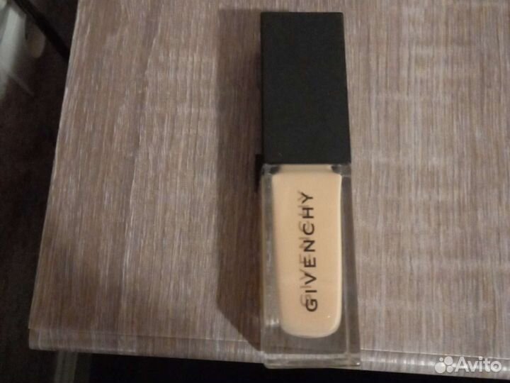 Тональный крем givenchy