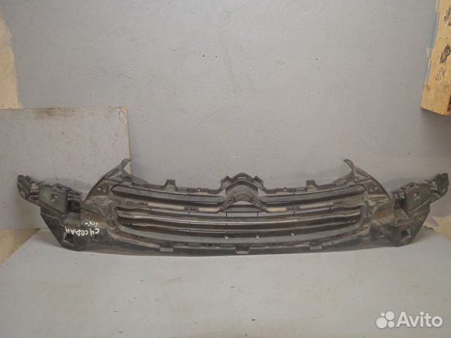 Решетка радиатора Citroen C4 2012