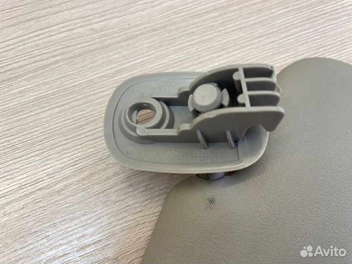 Козырек солнцезащитный левый Renault Logan