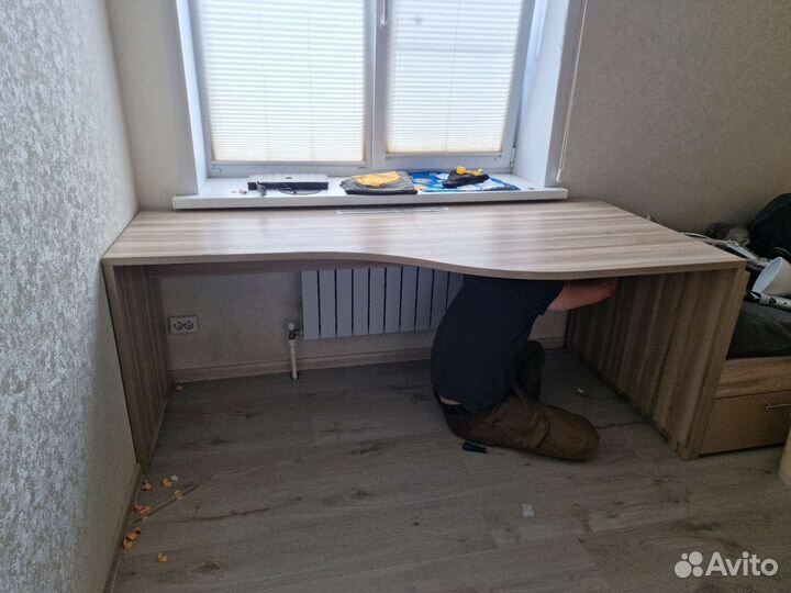 Письменный стол