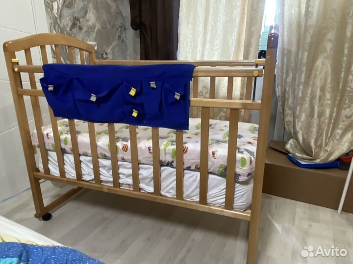 Детская кроватка