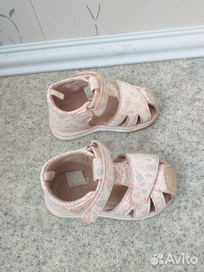 Сандалии для девочки