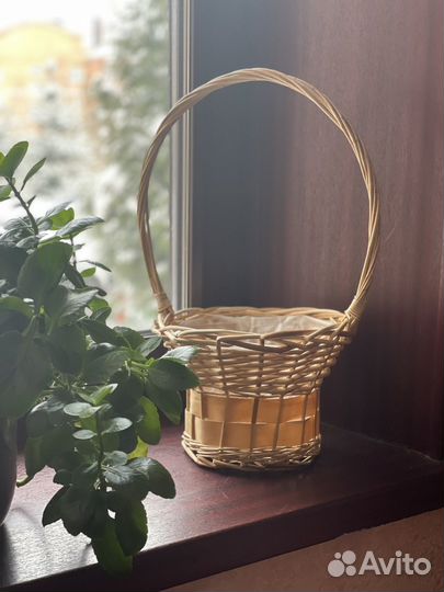 Корзина декоративная