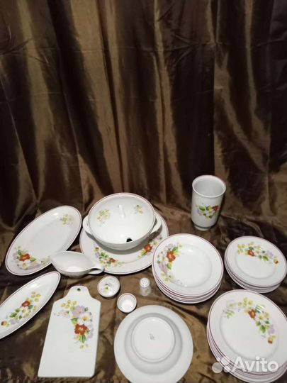 Сервиз столовый