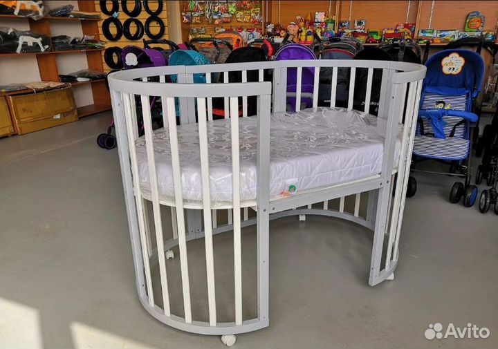Детская кроватка