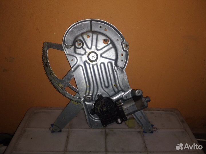 Стеклоподъемник передний правый Volvo Xc90 C30