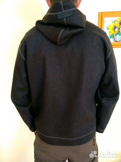 Новая мужская куртка