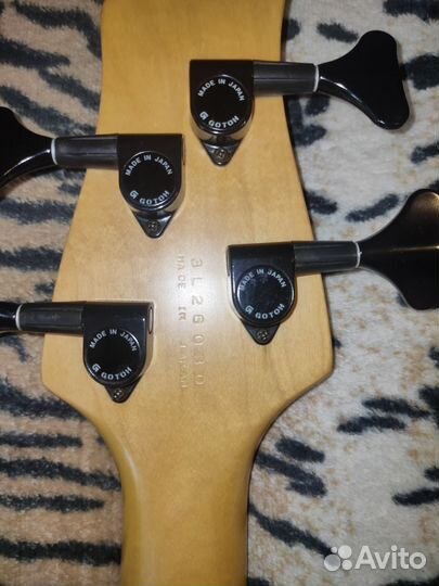 Бас гитара Yamaha MB-55 Motion Bass