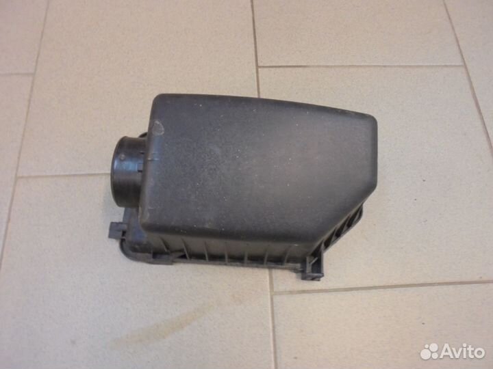 Solaris с 2011 Верх корпуса воздушного фильтра б/у