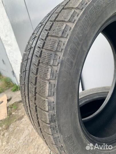 Bridgestone Blizzak Revo GZ 215/55 R17