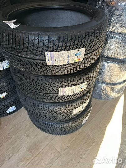 Michelin Pilot Alpin 5 SUV 275/45 R21