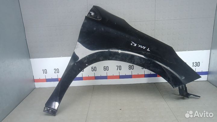 Крыло Peugeot Avensis Verso (2001-2009)