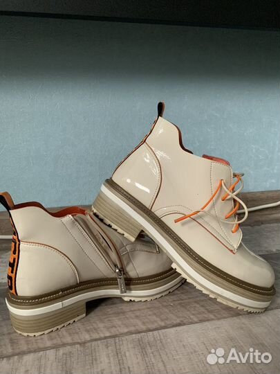 Ботинки женские