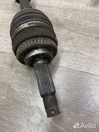 Привод передний левый Hyundai Lantra