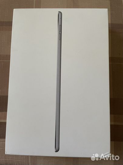 Коробка от iPad mini 4